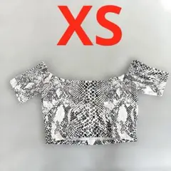 ヘビ柄オフショルダークロップドトップ