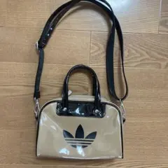 美品　adidas orginal アディカラー　ミニボウリングショルダーバック
