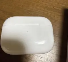 Apple AirPods Pro第二世代 充電ケース 本体のサムネイル