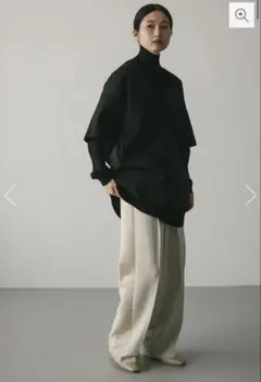 サイドラインタックパンツ