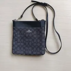 COACH シグネチャー ショルダーバッグ ブラックのサムネイル