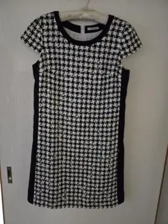 白黒チェック柄 半袖膝丈ワンピース