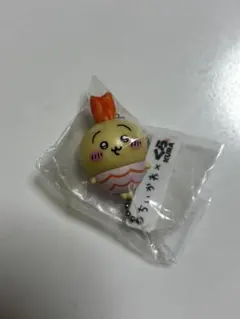 ちいかわ　くら寿司　ビッくらポン　うさぎ