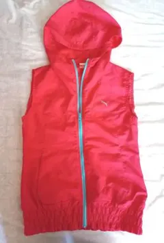 PUMA プーマ レディース フルジップベスト Sサイズ フード付き