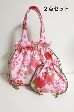 お取り置きです。蝶と桜　巾着トートバッグと巾着ポーチのセット　ハンドメイド