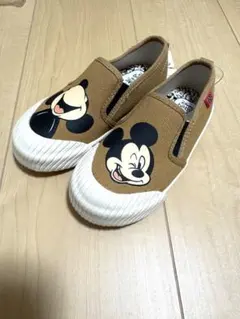 新品 ZARA ミッキーマウス スリッポン