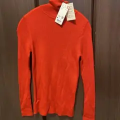 ユニクロ　エクストラファインメリノリブタートルネック