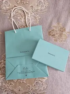 Tiffany & Co. ギフトボックスとブランド紙袋セット