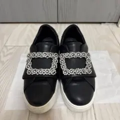 diana ビジュー付き黒スニーカー
