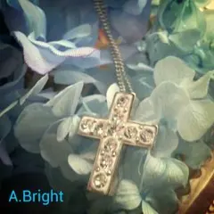 きらきらクロスネックレス（純正スワロフスキー）