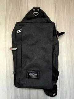 最終値下げ MOUSTACHE ムスタッシュ ボディバッグ　ライトグレー