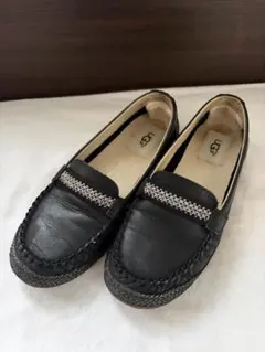 UGG ブラック レザー ローファー