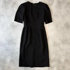 ブラックワンピース 半袖 タイトフィット