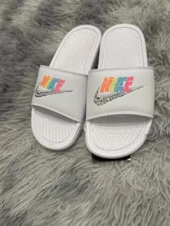 NIKE シャワーサンダル ホワイトビジュー装飾のサムネイル