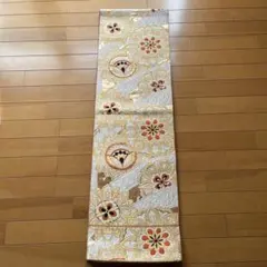 袋帯 白地 華文様