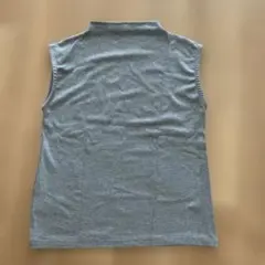ノースリーブカットソー