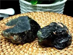チベット産天然モリオン(黒水晶）原石B87C3/24C12D