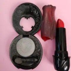 口紅とアイシャドウセットのサムネイル