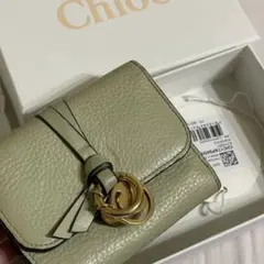 訳あり　Chloe クロエ アルファベット レザー 三つ折り財布のサムネイル
