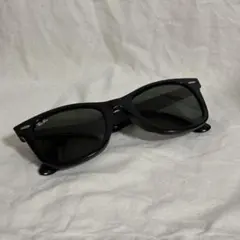 Ray-Ban Wayfarer RB 2140-F 901 サングラス