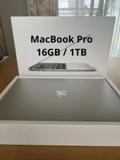 美品MacBook Pro (13-inch, 2020, 1TB)のサムネイル