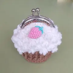 がま口 カップケーキ 苺