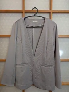 ☆グレー ノーカラージャケット　サイズLL☆