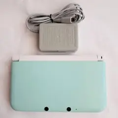 ニンテンドー　3DS LL 　本体　 ミントグリーン　 ACアダプター付　中古品