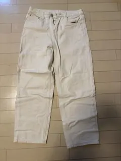 レディース 白 デニムパンツ