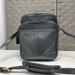 ピ*グ様 COACH レザー　ブラックレザーショルダーバッグ