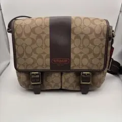 美品✨コーチ　ショルダーバッグ　斜めかけ　シグネチャー　メンズ レディース