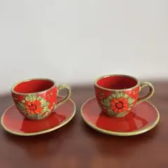 赤い花柄のカップ・ソーサーセット　2客