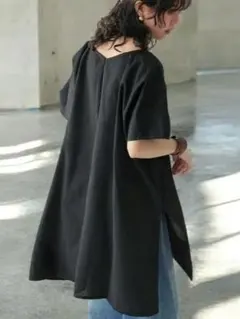 最終値下げ【極美品】✨️antiqua✨️人気リネンVネックポンチョ BKのサムネイル