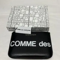 新品COMME des GARCONS コムデギャルソン ロゴ ミニ財布 ポーチのサムネイル