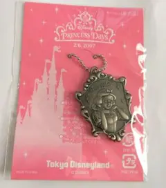 ディズニーランド　来園記念配布品　2007年　白雪姫　ファスナーチャーム