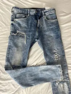 Bershka Denim ダメージジーンズ 裾ジップのサムネイル