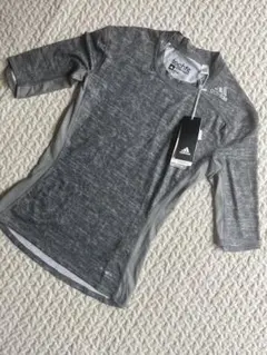 【メンズ】adidas techfit base 五分袖 グレー
