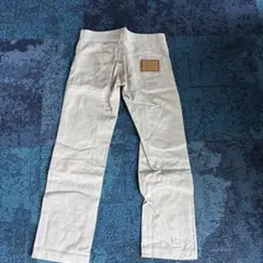 ドルチェアンドガッパーナホワイト ストレートレッグパンツ ロゴプレート付き