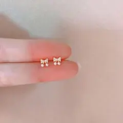 【即日〜翌日発送】リボンプチピアス　ゴールド　パール　上品　華奢　*360