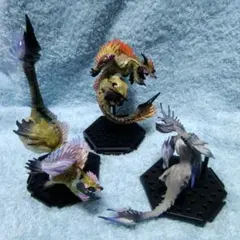 モンスターハンターフィギュア　３体セット　ナルハタタヒメ　イブシマキヒコ