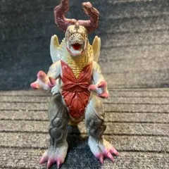 タグ付き】 ウルトラ怪獣DX ベリアル融合獣 スカルゴモラ ソフビ