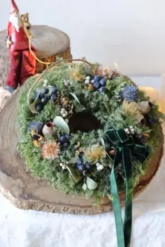 ちょっぴりシックに♡ドライフラワーのクリスマスリース
