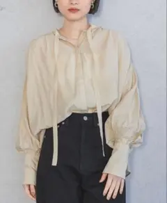 Apart byボウタイブラウス　ベージュ