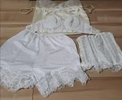 値下　即購入OK　超特価品！　セモア　ブライダルインナー　美品　4点セット