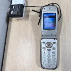 折りたたみ式携帯電話 シルバー ピンク セット 折りたたみ式携帯電話 シルバー ピンク セット - メルカリ