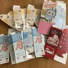 ラブブ　空箱　イニシャル　マカロン　スカルパンダ　popmart labubu
