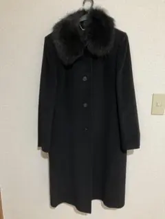 9、ファー付きブラックロングコート 11R