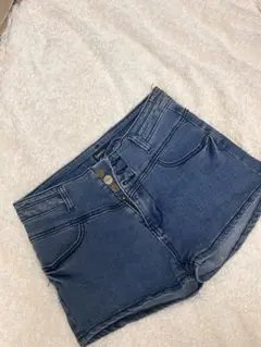 Stradivarius ハイウエスト デニムショートパンツ