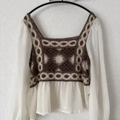 刺繍入り長袖ブラウス（ブラウン・クリーム）