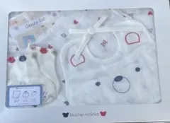 新品未使用　箱なし　赤ちゃんの城　ギフトセット　ガーゼケット　スタイ　ソックス